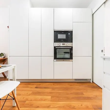 Appartement Portucale ! Bright Campo Ourique W/ Terrace *