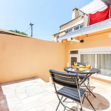 Portucale ! Bright Campo Ourique W/ Terrace * Lizbona