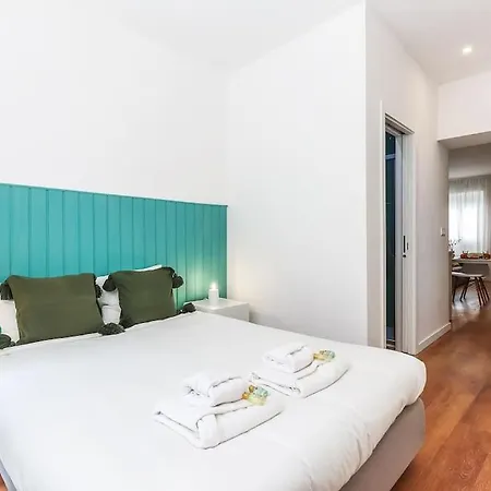 Apartment Portucale ! Bright Campo Ourique W/ Terrace *