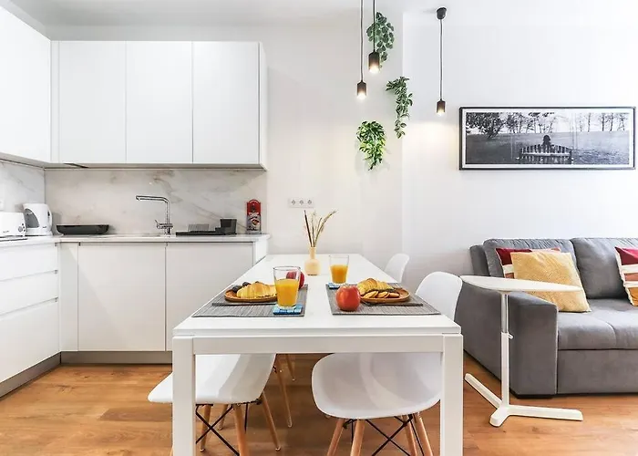 Portucale ! Bright Campo Ourique W/ Terrace Appartamento *